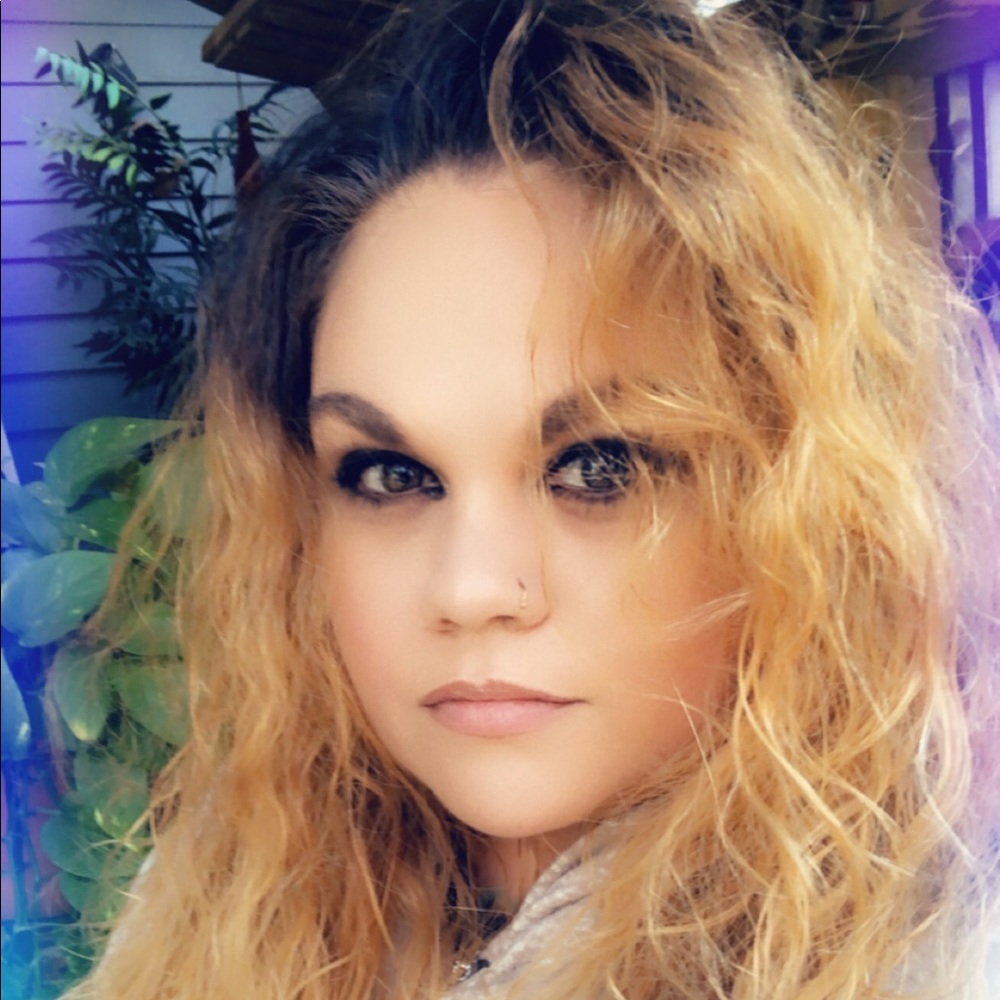 Meet your Posher, Aphrodyti